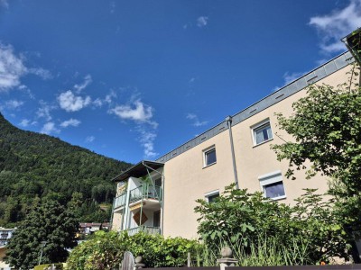 Traumhafte, vollsanierte 3-Zimmer-Wohnung in Jenbach – Balkon &amp; Garage inklusive!