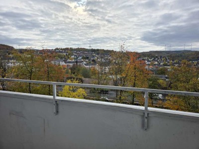 TOP sanierte 3 Zimmer Wohnung mit Balkon und Aufzug