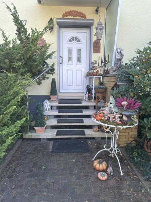 4-Zimmer-ETW Erdgeschoss m. Garage -  in kleiner Wohneinheit