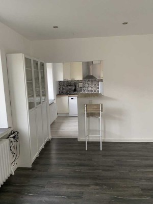 Gemütliche 1,5-Zimmer-Wohnung, teilmöbliert, Gartenmitnutzung und Stellplatz