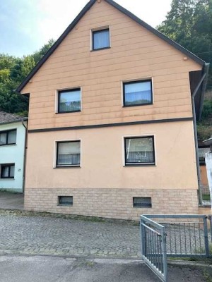 Gemütliches Einfamilienhaus unterhalb der Burg in Heimbach zu verkaufen!
