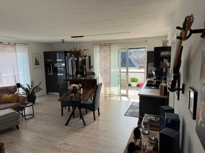 Zentrale Penthouse Wohnung in SHS (120,65 qm, 4 Zimmer)