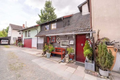 Neue Heizung, neues Bad und schöne Einbauküche! Balkon und Garage!