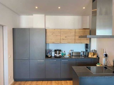 Sehr schöne Wohnung mit Einbauküche und Balkon: schöne 3-Zimmer-Wohnung in Dillingen an der Donau