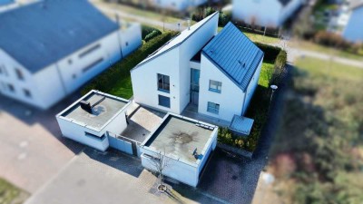 Exklusives Traumhaus mit Pool und luxuriöser Ausstattung in familienfreundlicher Lage