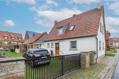 Charmantes Einfamilienhaus mit Garten und PV-Anlage in naturnaher Lage mit guter Anbindung