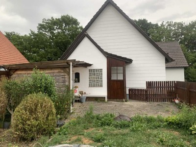 Vollständig renoviertes 7-Zimmer-Haus mit Einliegerwohnung und mit Einbauküche in Altomünster