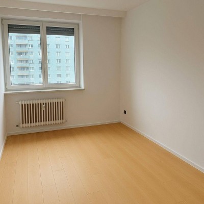 Helle großzügige 85m2 Wohnung 1900€