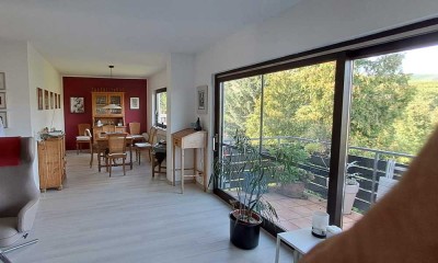 3-Zimmer-Wohnung mit Weitblick, gepflegt, 2 Balkone in Eltville