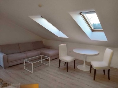 Ruhige, helle 2 ZKB Wohnung, möbiliert in Kolbermoor ab sofort zu vermieten