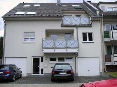 Neu renovierte, schöne 2 Zimmer Wohnung mit Balkon in Ratingen-Ost