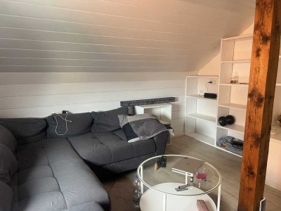 Schöne und gepflegte 2-Raum-Dachgeschosswohnung in Salzgitter-Thiede