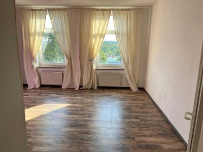 Schöne 150 qm-Wohnung in Plauen zu vermieten!