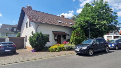 Doppelhaushälfte in Bruchköbel-Niederissigheim: Ihr neues Zuhause mit viel Potenzial