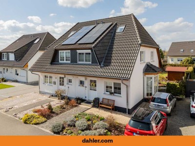 Großzügige und energieeffiziente Doppelhaushälfte mit Garten in familienfreundlicher Lage