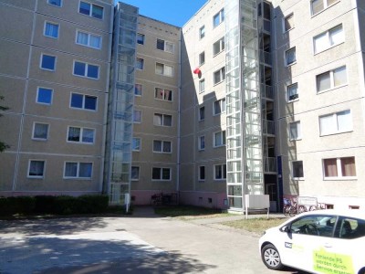 2 Zimmer Wohnung mit Aufzug und Balkon