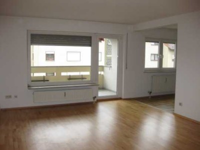 2-Zimmer-Etagenwohnung 77 qm Balkon PKW-Stellplatz in Plankstadt