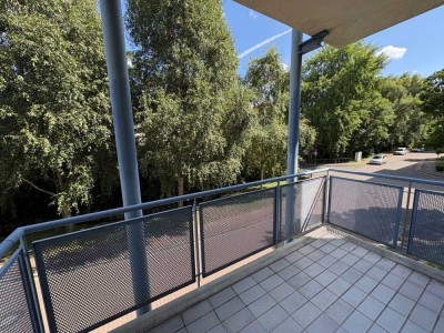 Helle 2-Zimmer-Wohnung mit Balkon