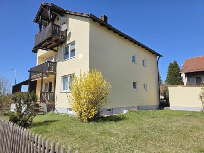 Sehr gepflegtes Mehrfamilienhaus in Massivbauweise