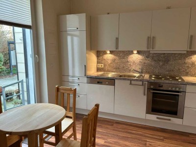 Charmante 2-Zimmer-Altbauwohnung mit EBK, Terrasse und großem Garten im Hildener Süden