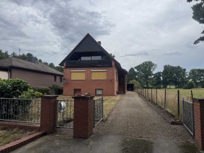 Ein ganzes Haus im Grünen