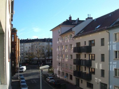 Helle 3-Zimmer-Wohnung / Erstbezug nach Kernsanierung / Wannenbad / Balkon / Einbauküche