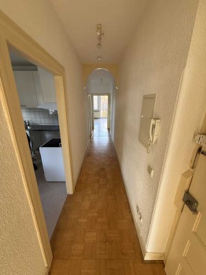 Helle 2-Zimmer Wohnung mit Balkon in Mannheim-Waldhof
