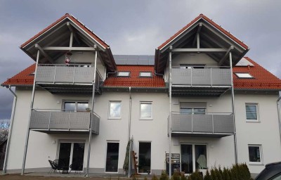 Neuwertige 1-Zimmer Dachgeschosswohnung mit Balkon in Neuburg