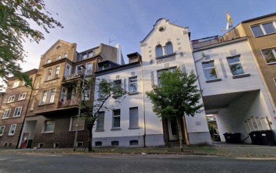 4 Zi-Wohnung mit Balkon im 1. OG ab sofort zu vermieten