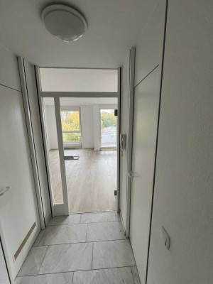 Ansprechende, helle 4-Raum-Wohnung mit EBK, in ruhiger Gartenanlage