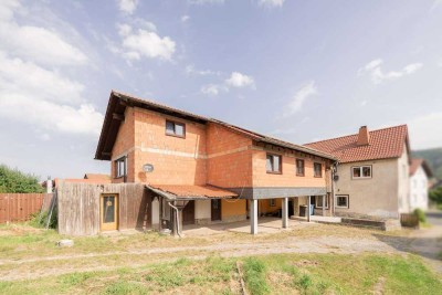 Viel Platz! Großes Haus mit Anbau aus dem Jahr 2000 und Photovoltaikanlage!