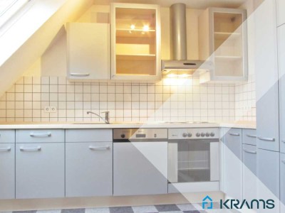 Gemütliche 3-Zimmer-Dachgeschosswohnung mit französischem Balkon!