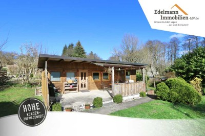 Schönes ca. 38 m² großes Ferienhaus am Badesee mit Bootsliegeplatz auf 845m² großem Grd. in Vietgest