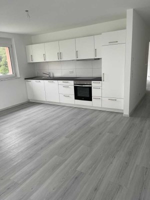Top Wohnung zum Erstbezug mit Terasse (1)