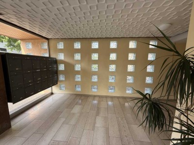 Geschmackvolle 4-Raum-Wohnung mit Balkon, Hallenbad und Sauna  in Viernheim