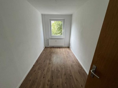 Moderne 2,5-Zimmer-Wohnung mit Balkon
