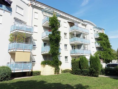 Gepflegte 3-Zimmer-Wohnung mit Fahrstuhl und Tiefgaragenplatz