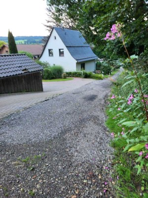 Ruhige renovierte Dachgeschosswohnung  in Holzminden-Neuhaus