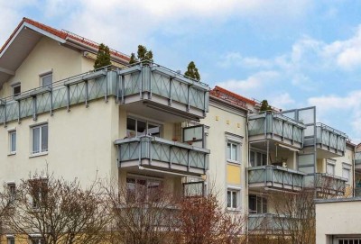 Freundliche 3-Zi-Wohnung mit Wohnküche, 2 Bädern, Balkon in Ottobrunn