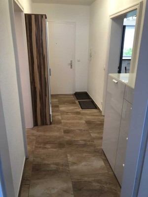 Geschmackvolle, neuwertige 4-Raum-Wohnung mit Balkon und EBK in Mindelheim