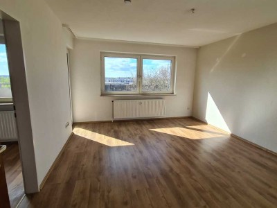 Top 2,5 Raum Wohnung mit Balkon!! Neues Bad!!