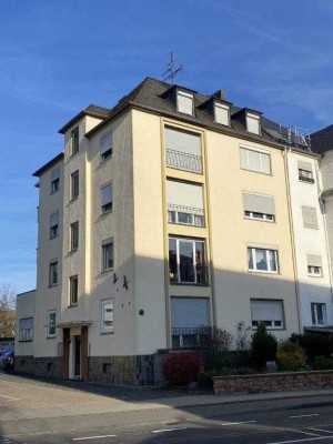 Mehrfamilienhaus mit 5 Wohnungen und 6 Garagen sowie Garten in Koblenz (Stadtnah)