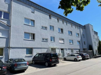 Gepflegte 2-Zimmer-Wohnung am Trauner Hauptplatz!