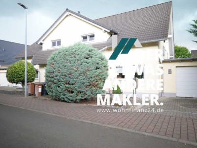 Moderne DHH in Feldrandlage mit Garage!