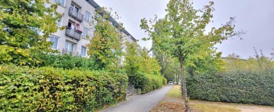 Reizvolle 3-Zimmerwohnung mit kleinem Garten und Terrasse in Schönefeld