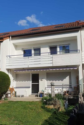 Ohne Makler: Großes Reihenmittelhaus mit Wärmepumpe und zeitgemäßer Isolierung