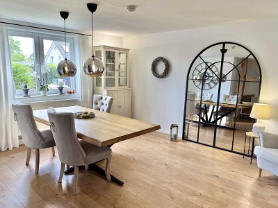 Modernisierte Wohnung auf zwei Etagen – mit Garten, zwei Stellplätzen und hochwertiger Einbauküche