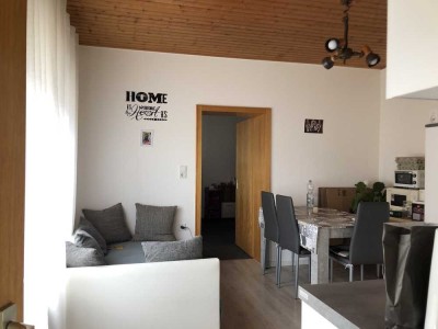 Attraktive Wohnung in Thaleischweiler, zentral gelegen, eigener Eingang