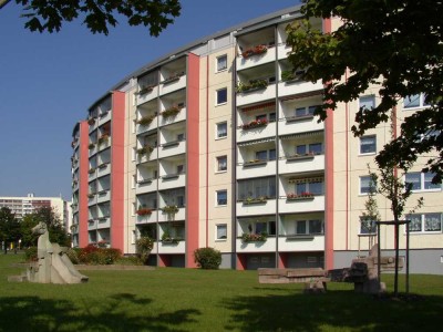 Gemütliche 2-Raum-Wohnung in Lusan mit Badewanne und Balkon