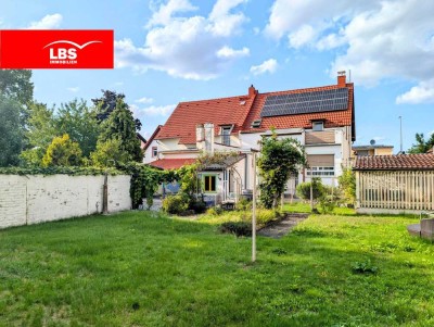 Historischer Charme trifft modernen Komfort – Haus mit traumhaftem Garten & Pool in Walldorf